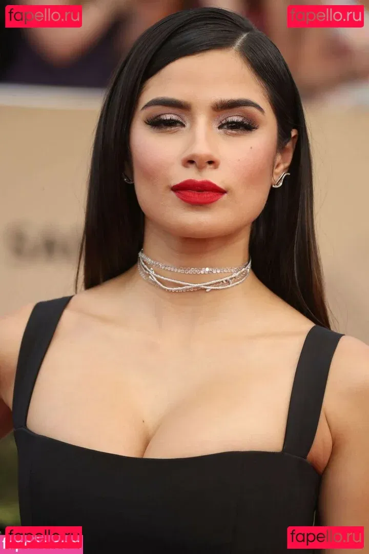 Diane Guerrero Onlyfans Photo Gallery 
