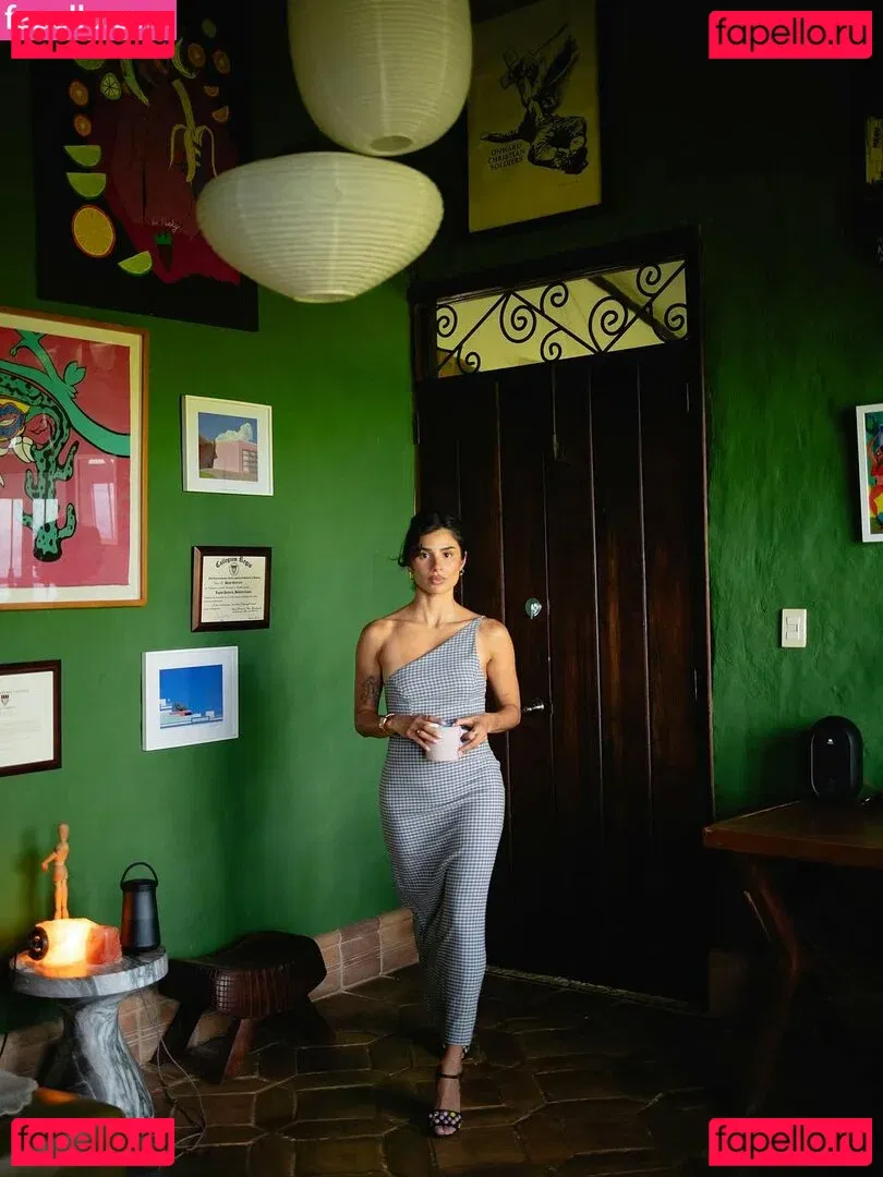 Diane Guerrero Onlyfans Photo Gallery 