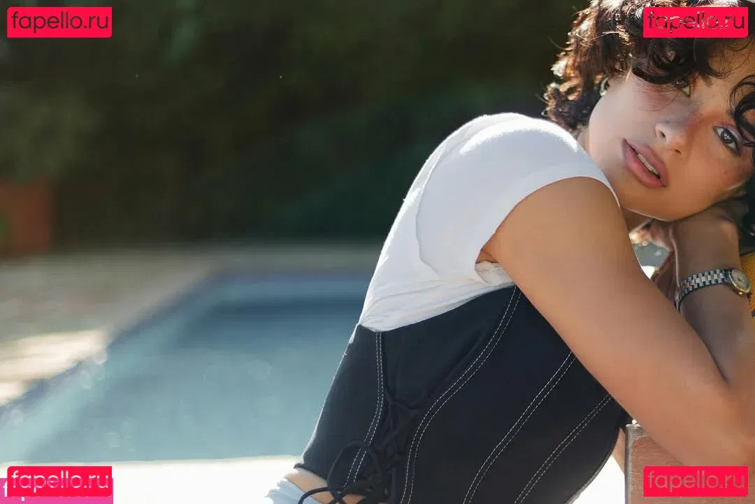 Diane Guerrero Onlyfans Photo Gallery 