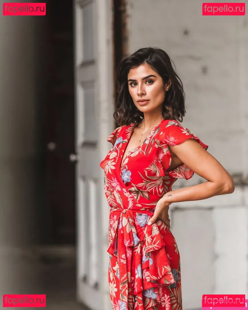 Diane Guerrero Onlyfans Photo Gallery 