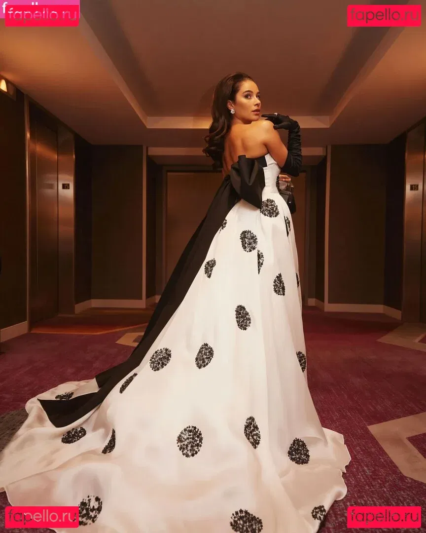 Diane Guerrero Onlyfans Photo Gallery 