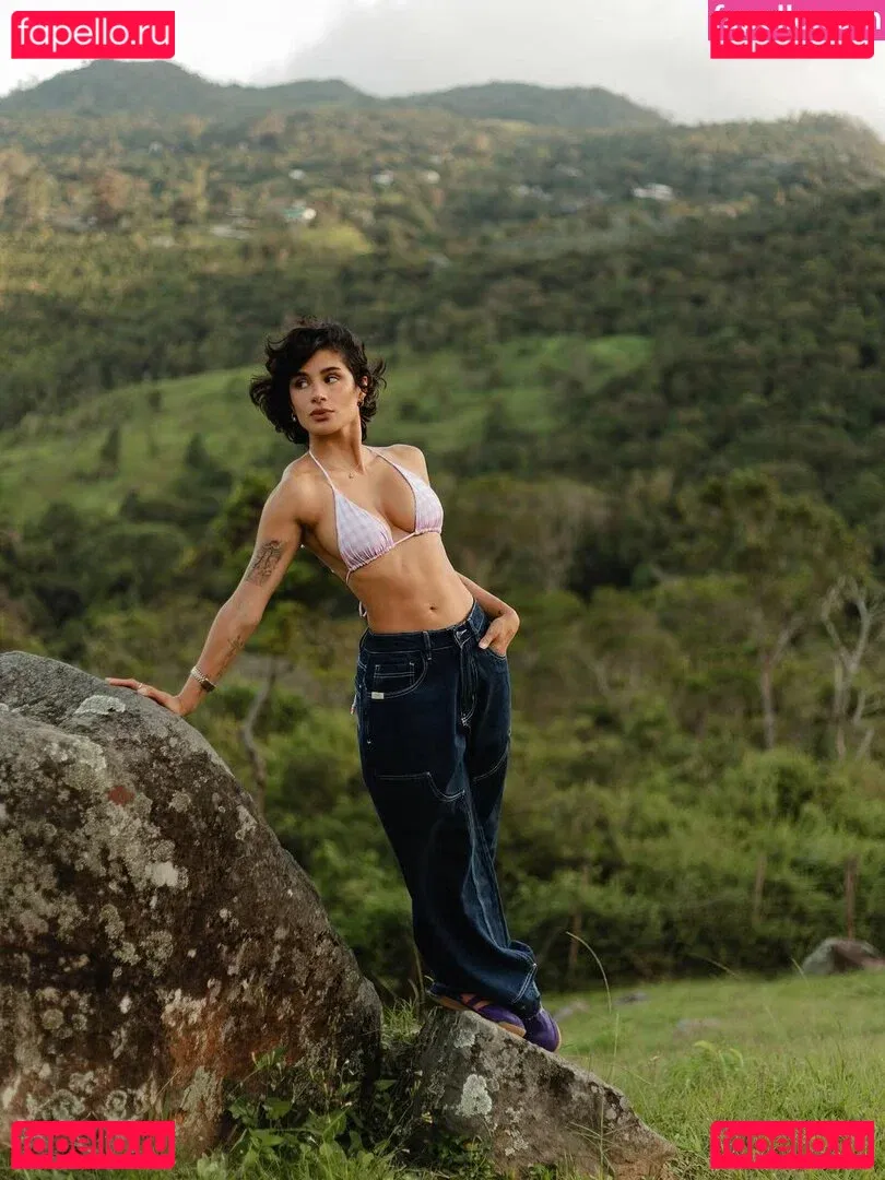 Diane Guerrero Onlyfans Photo Gallery 