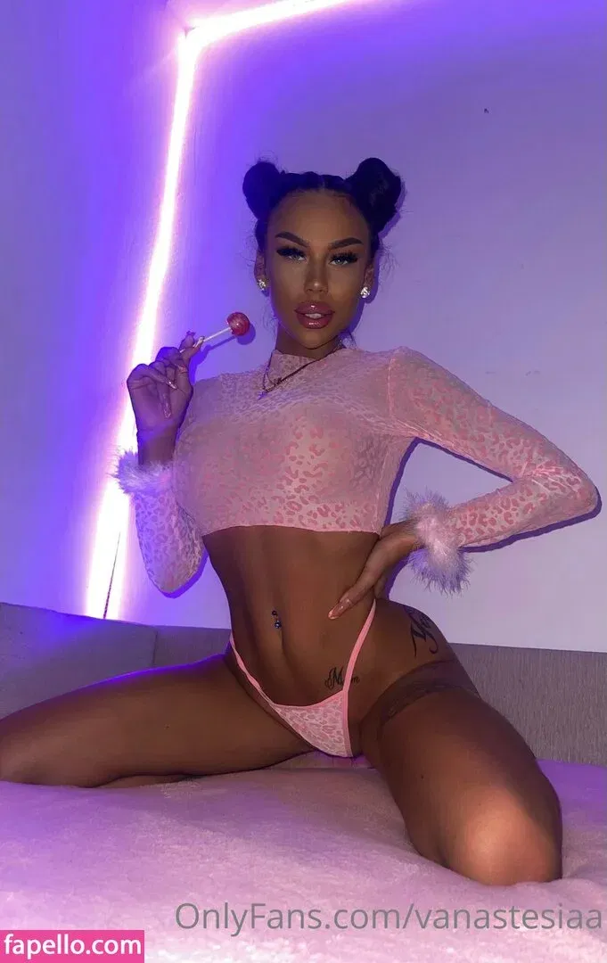 vanastesiaa Onlyfans Photo Gallery 
