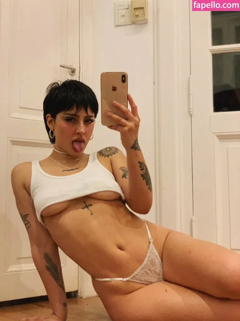 Belenegri Onlyfans Photo Gallery 