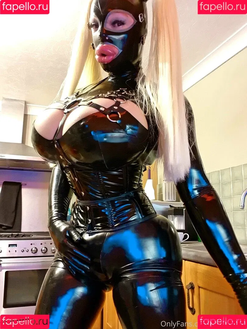 evelyndoll Onlyfans Photo Gallery 