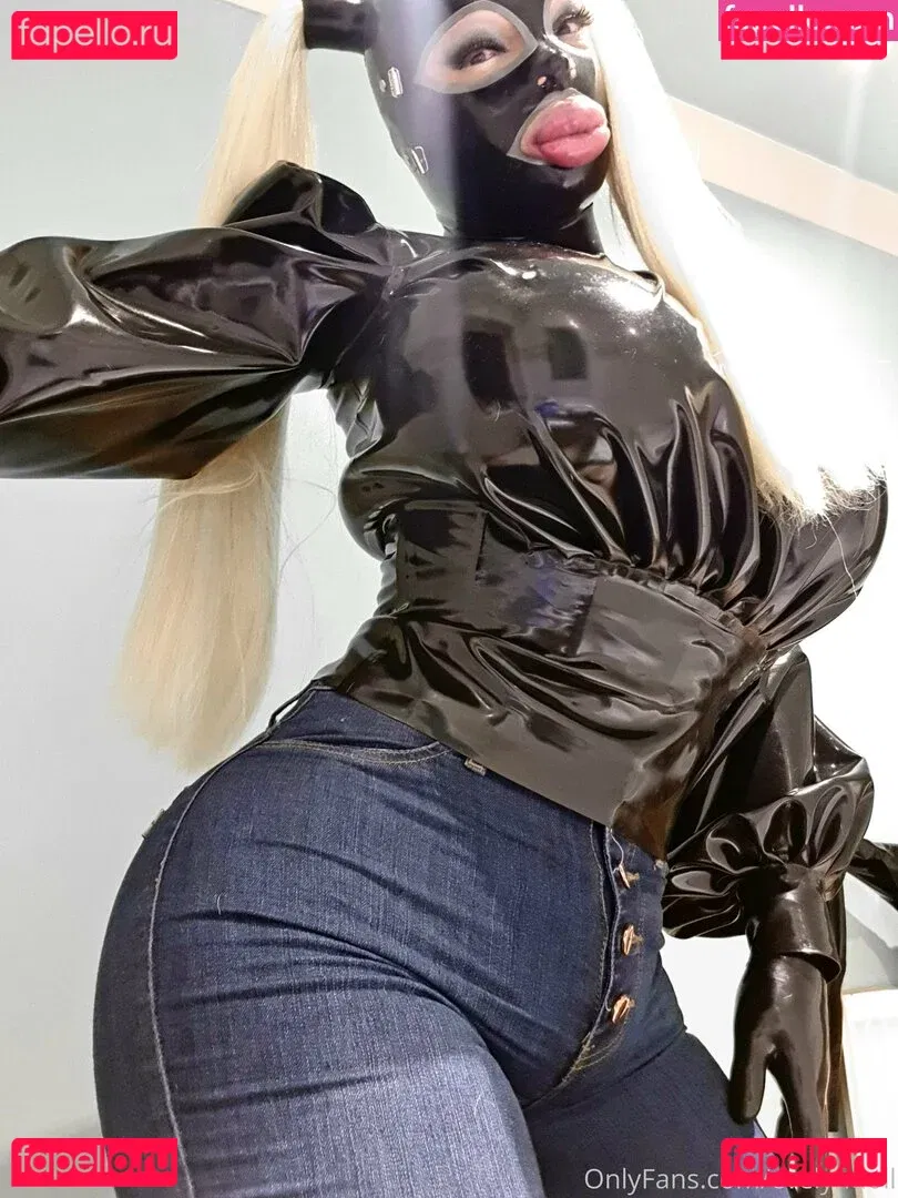 evelyndoll Onlyfans Photo Gallery 