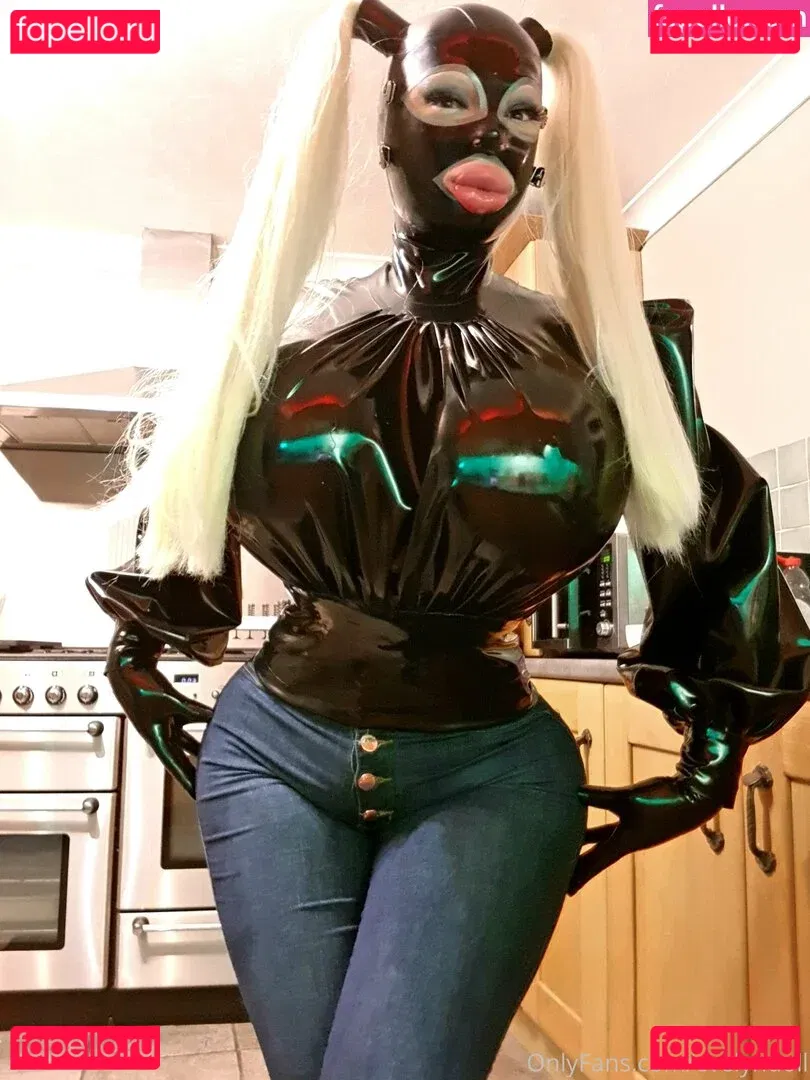 evelyndoll Onlyfans Photo Gallery 