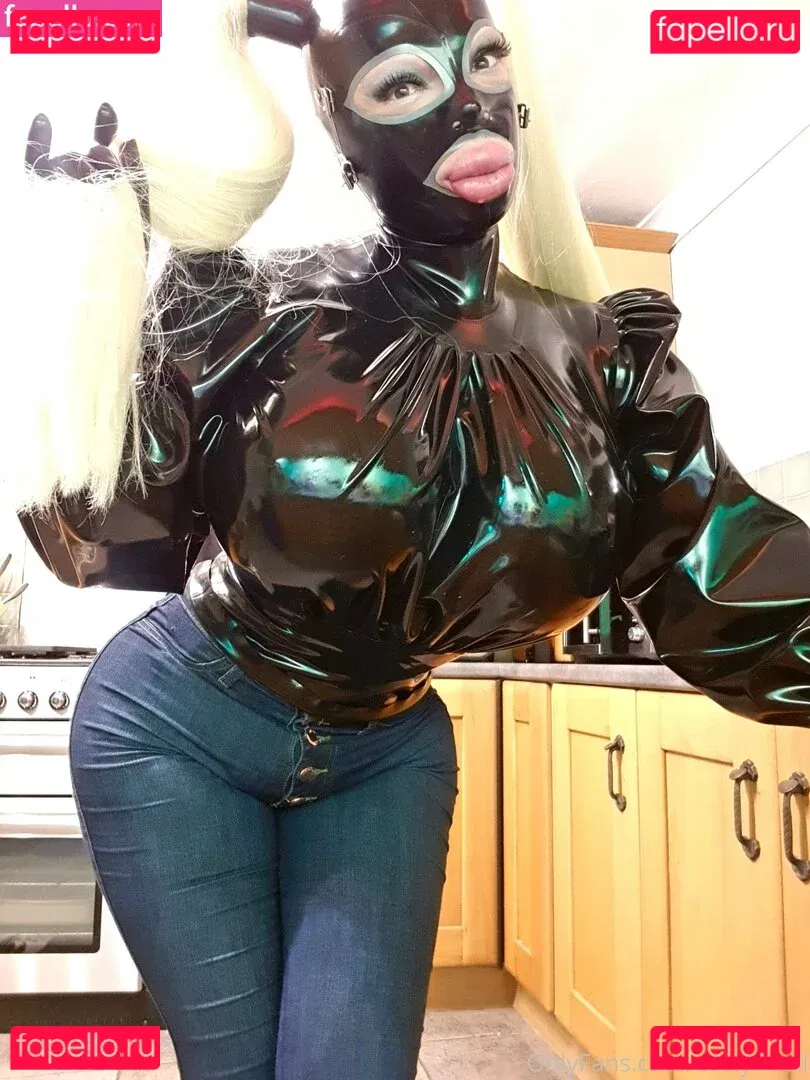 evelyndoll Onlyfans Photo Gallery 