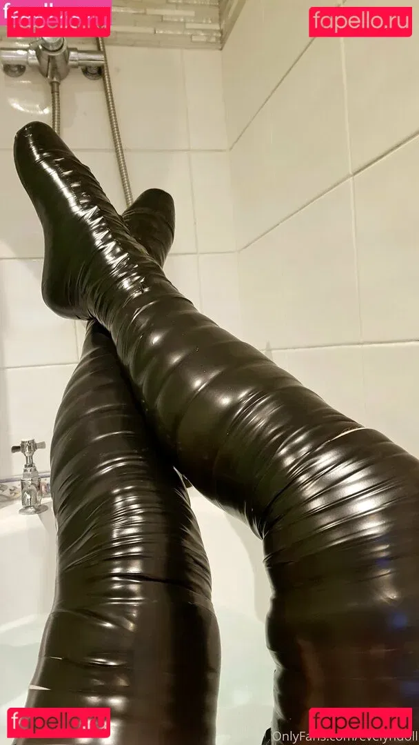 evelyndoll Onlyfans Photo Gallery 