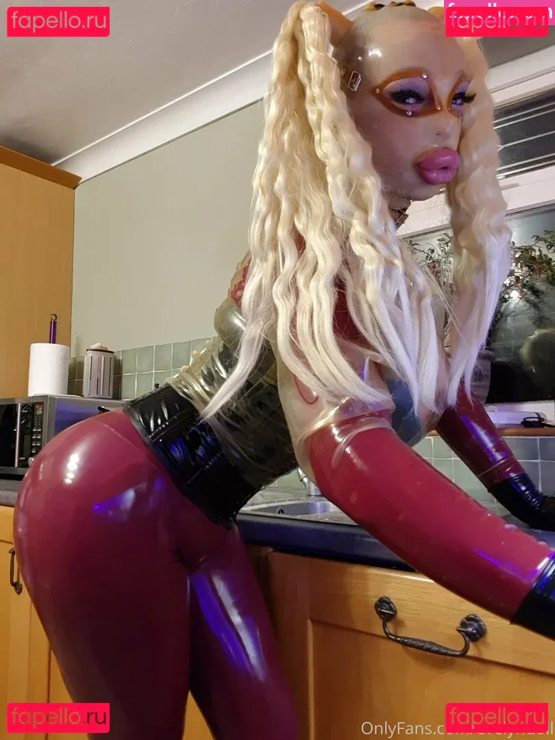 evelyndoll Onlyfans Photo Gallery 