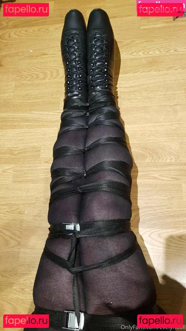 evelyndoll Onlyfans Photo Gallery 