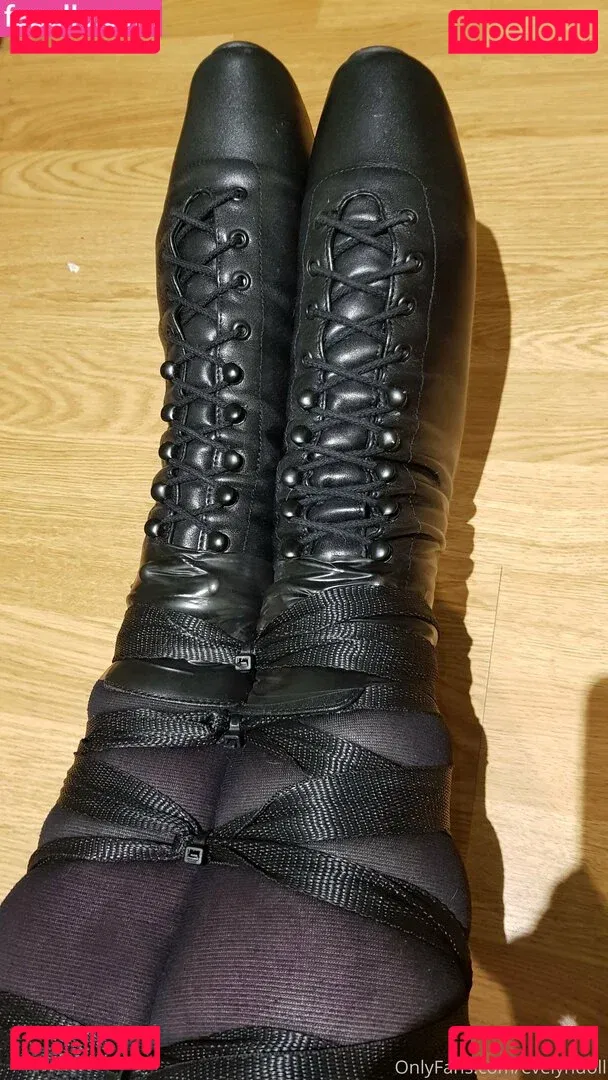 evelyndoll Onlyfans Photo Gallery 