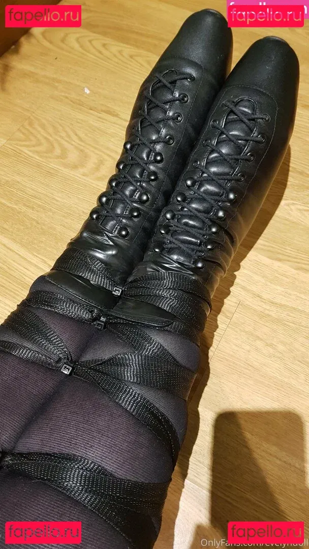 evelyndoll Onlyfans Photo Gallery 