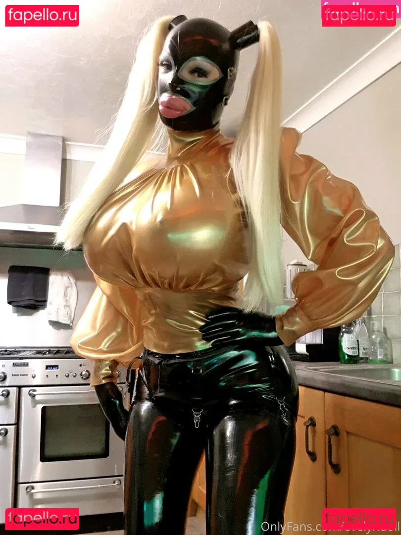 evelyndoll Onlyfans Photo Gallery 