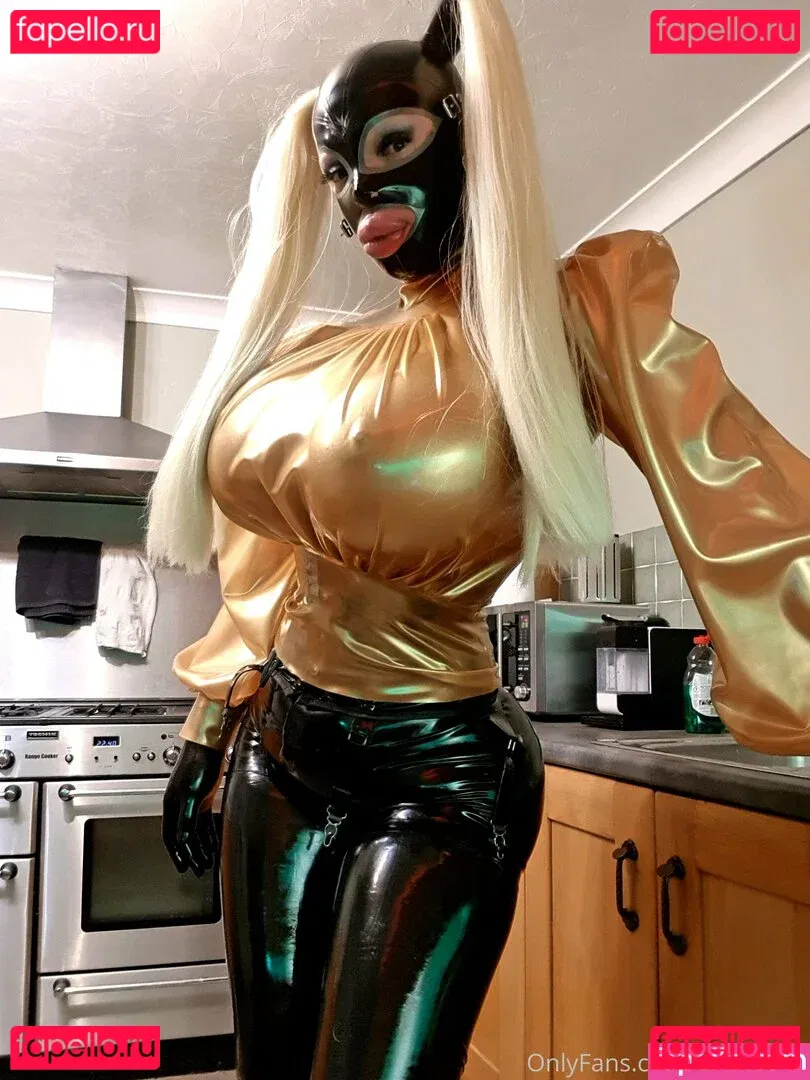 evelyndoll Onlyfans Photo Gallery 