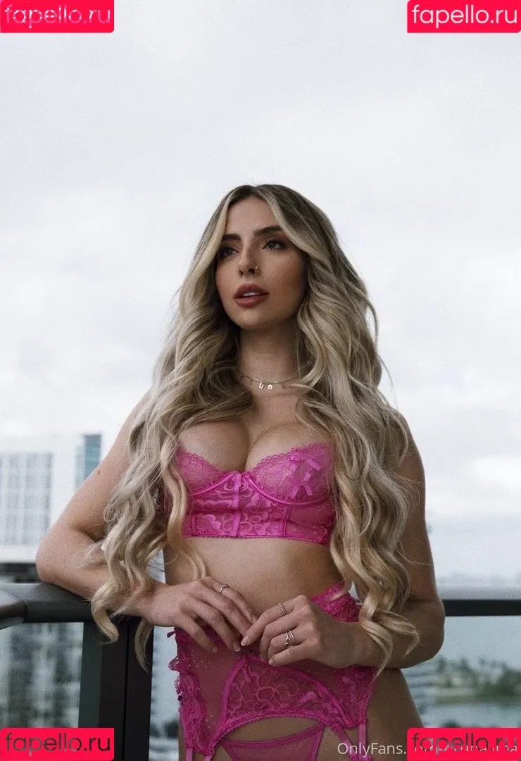 Brunalima Onlyfans Photo Gallery 