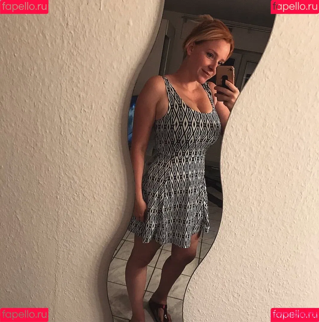 Sarah Neuhaus Onlyfans Photo Gallery 