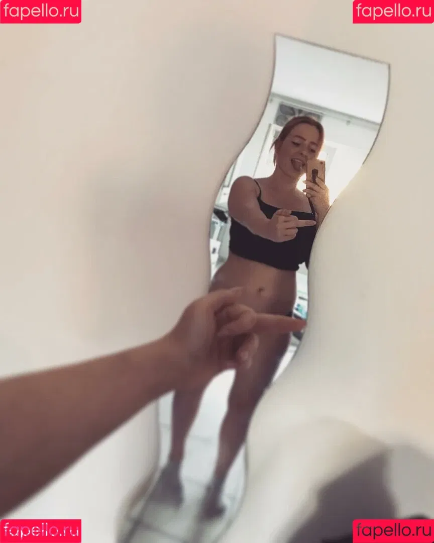 Sarah Neuhaus Onlyfans Photo Gallery 