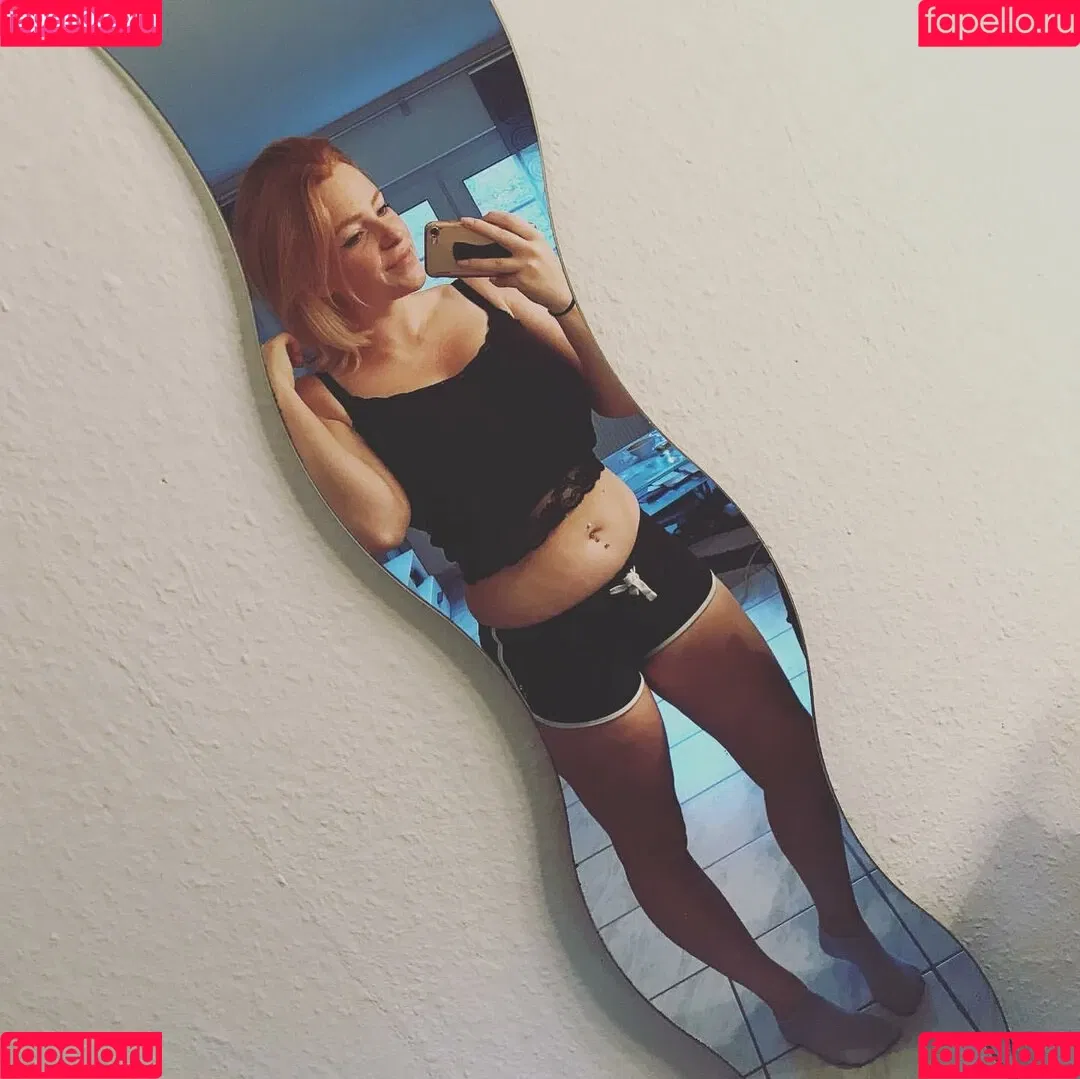 Sarah Neuhaus Onlyfans Photo Gallery 