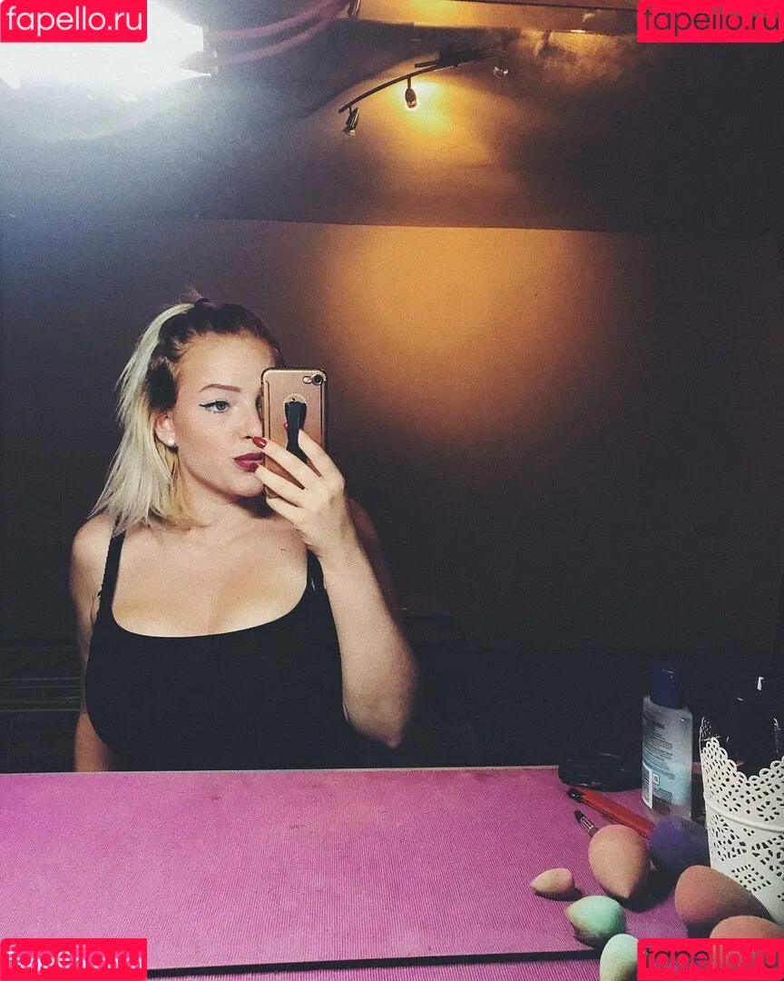 Sarah Neuhaus Onlyfans Photo Gallery 