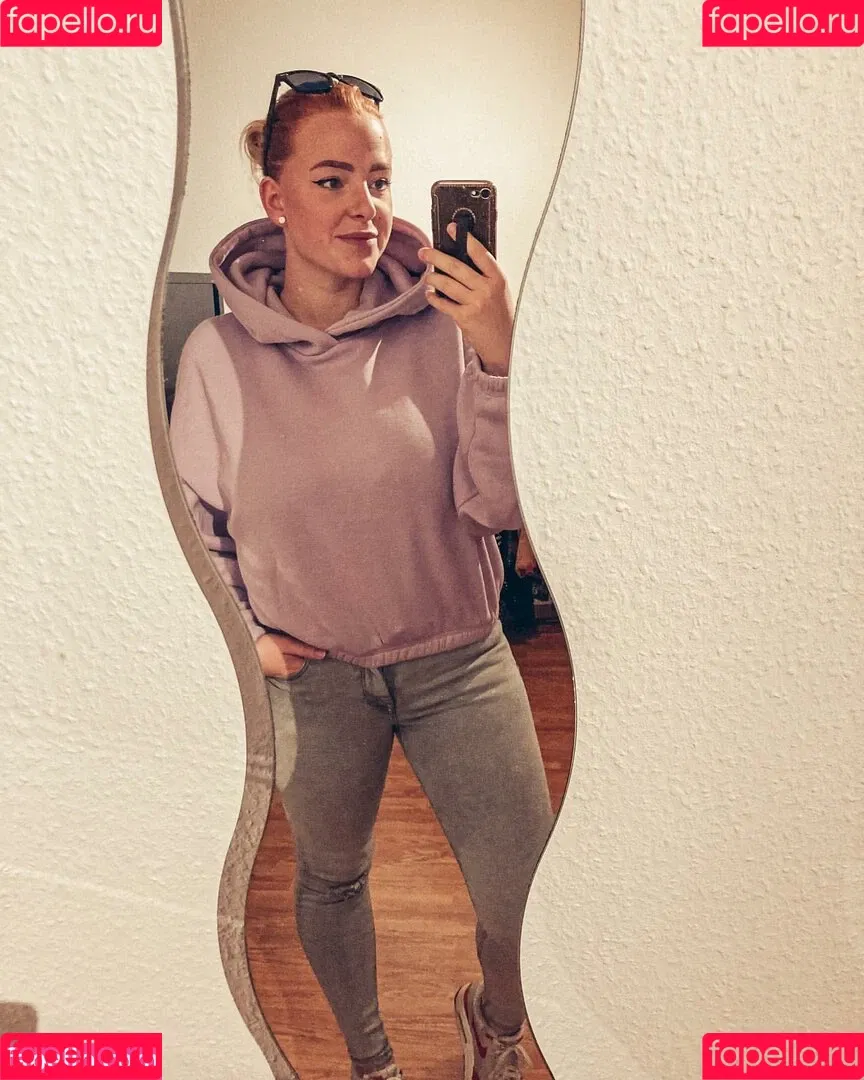 Sarah Neuhaus Onlyfans Photo Gallery 