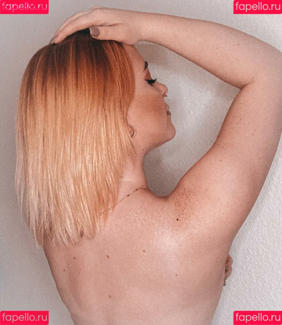 Sarah Neuhaus Onlyfans Photo Gallery 