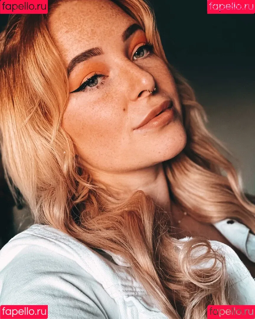 Sarah Neuhaus Onlyfans Photo Gallery 