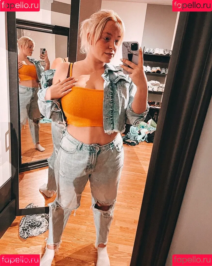 Sarah Neuhaus Onlyfans Photo Gallery 