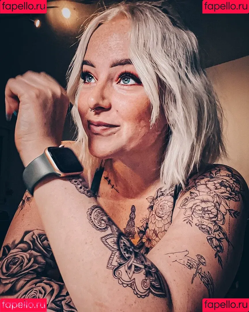 Sarah Neuhaus Onlyfans Photo Gallery 