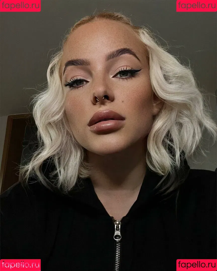 Sarah Neuhaus Onlyfans Photo Gallery 
