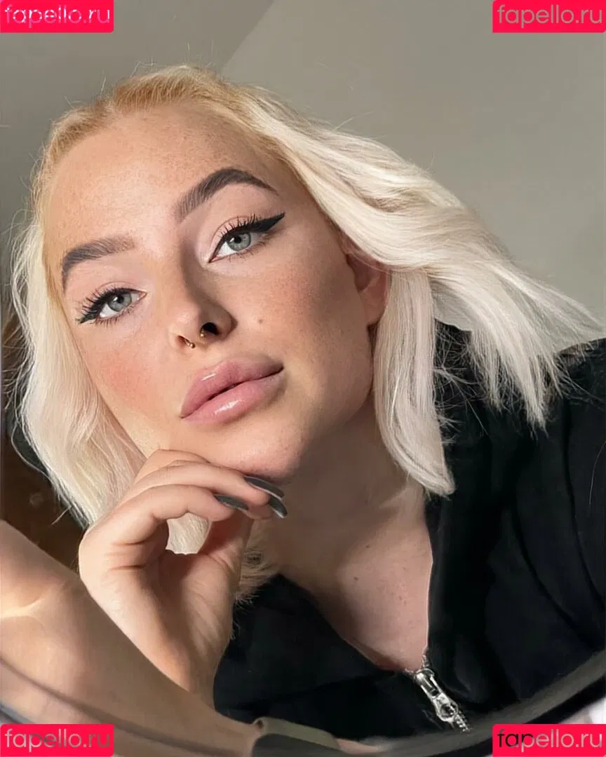 Sarah Neuhaus Onlyfans Photo Gallery 