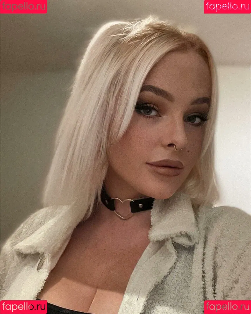 Sarah Neuhaus Onlyfans Photo Gallery 