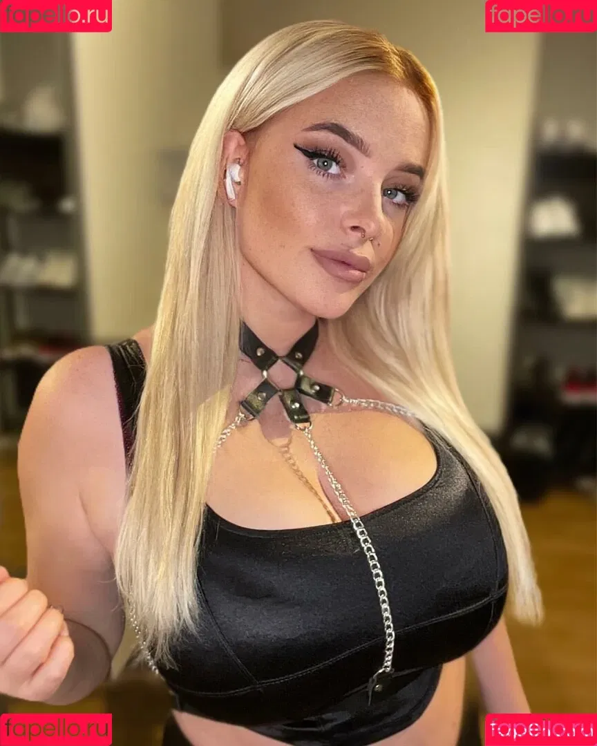Sarah Neuhaus Onlyfans Photo Gallery 