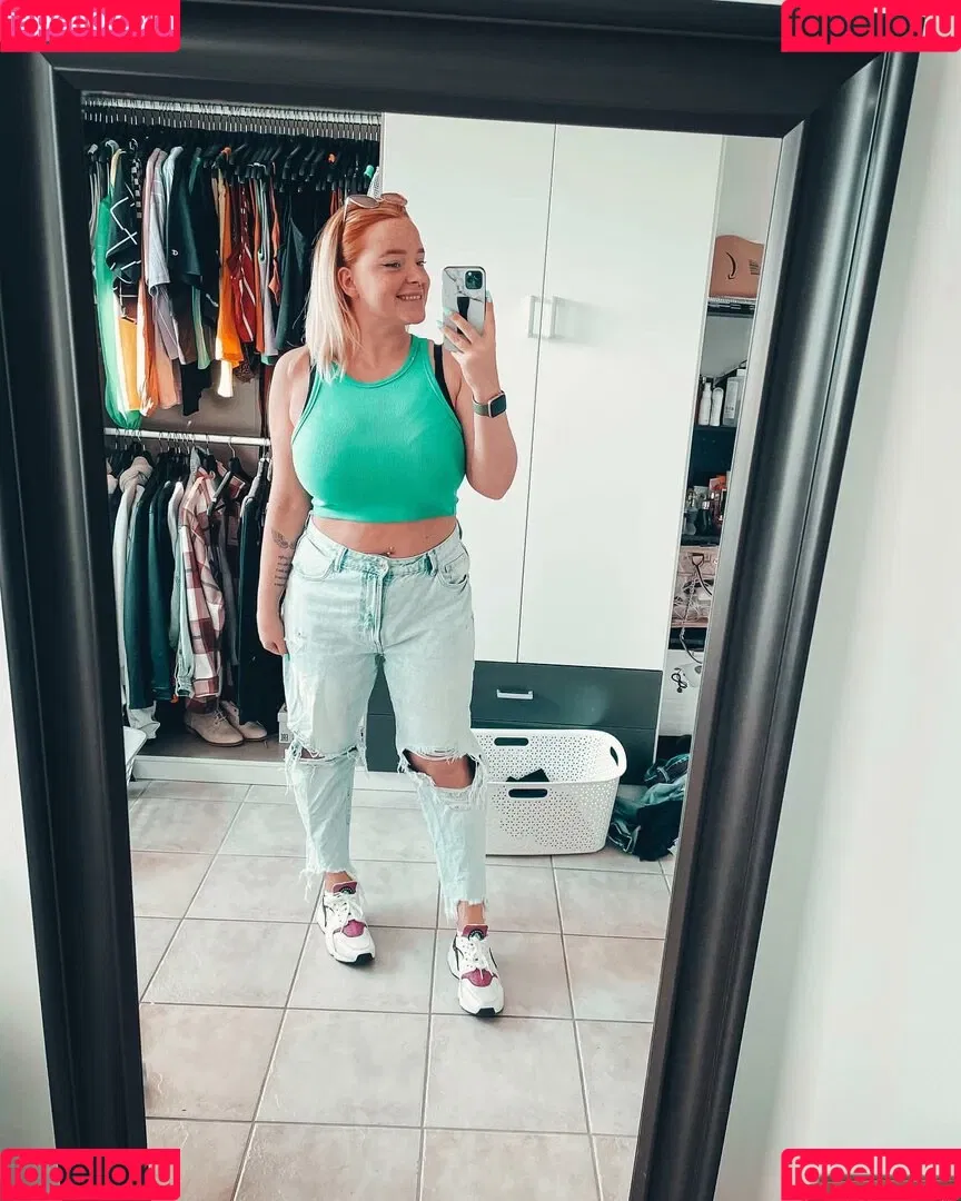 Sarah Neuhaus Onlyfans Photo Gallery 
