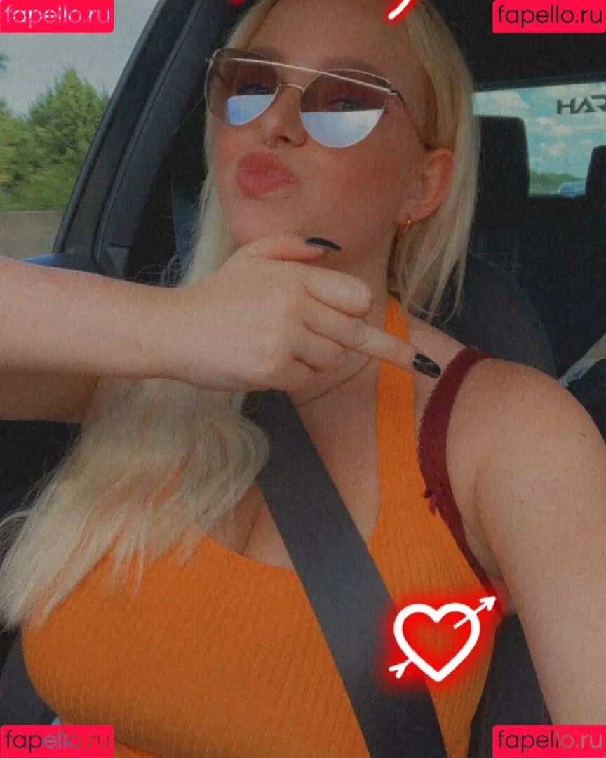 Sarah Neuhaus Onlyfans Photo Gallery 