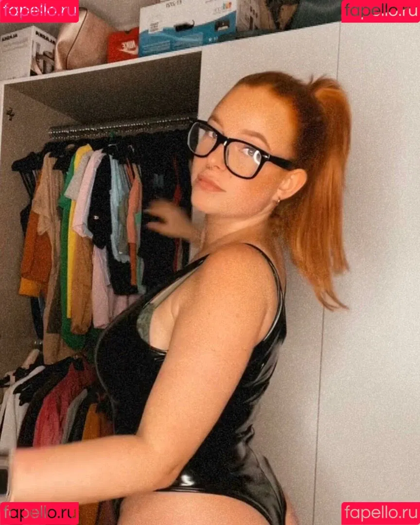 Sarah Neuhaus Onlyfans Photo Gallery 