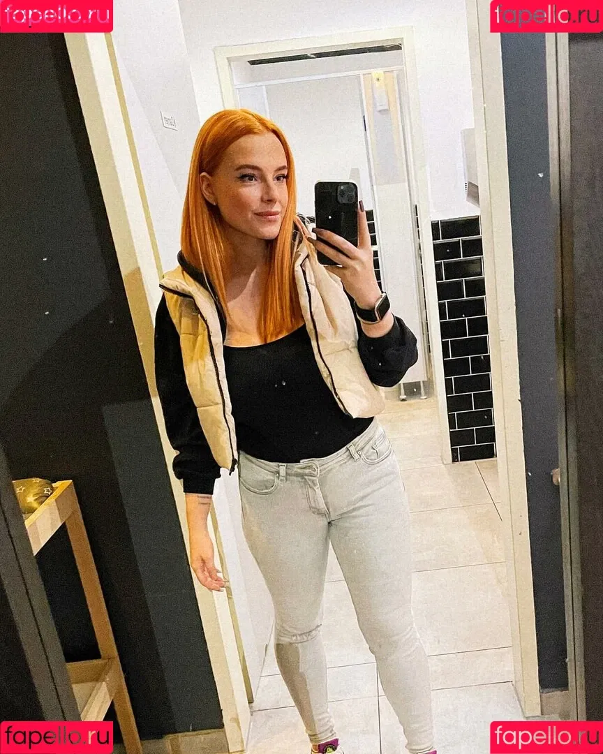 Sarah Neuhaus Onlyfans Photo Gallery 