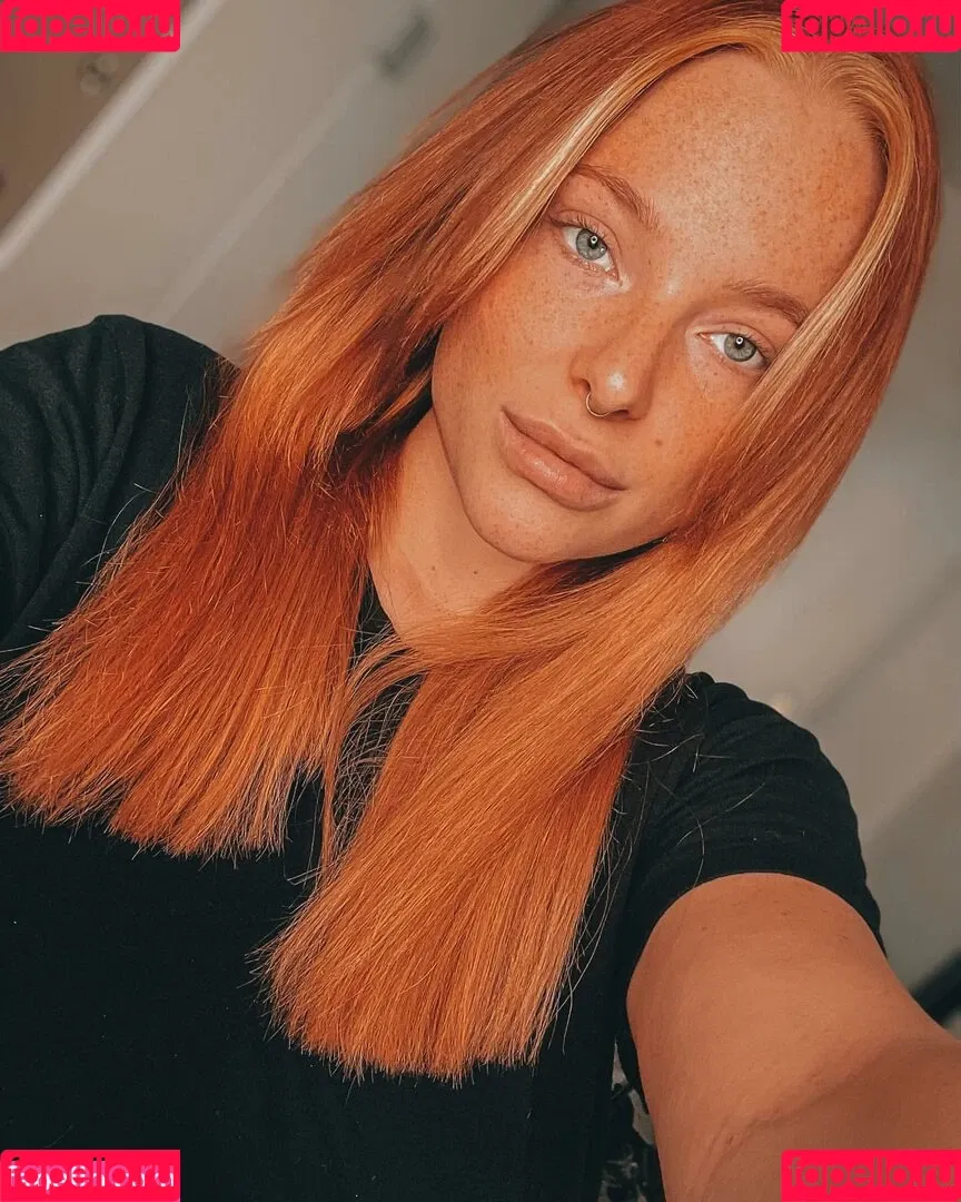 Sarah Neuhaus Onlyfans Photo Gallery 