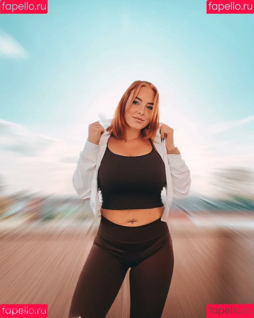 Sarah Neuhaus Onlyfans Photo Gallery 
