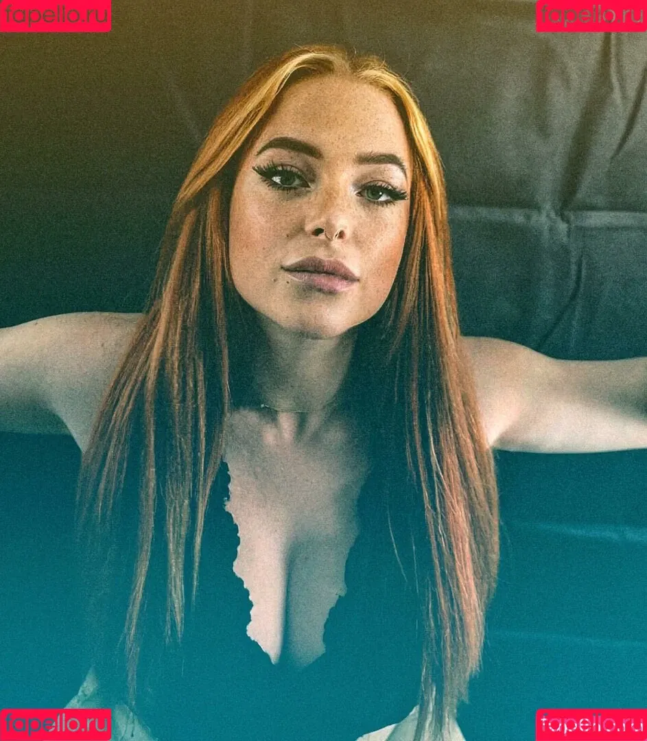 Sarah Neuhaus Onlyfans Photo Gallery 