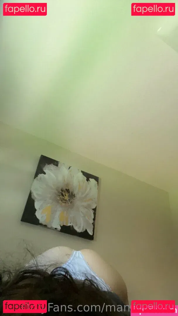 manicm0ths Onlyfans Photo Gallery 