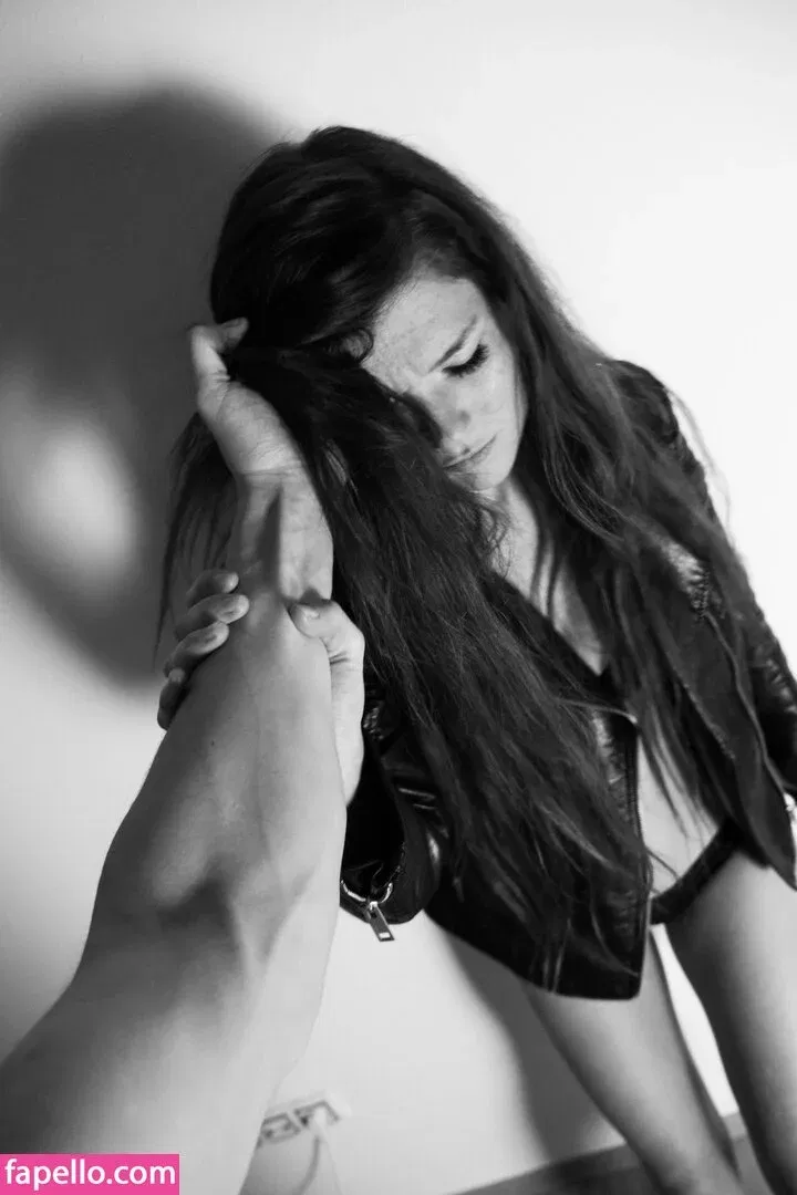 Mia Sollis Onlyfans Photo Gallery 