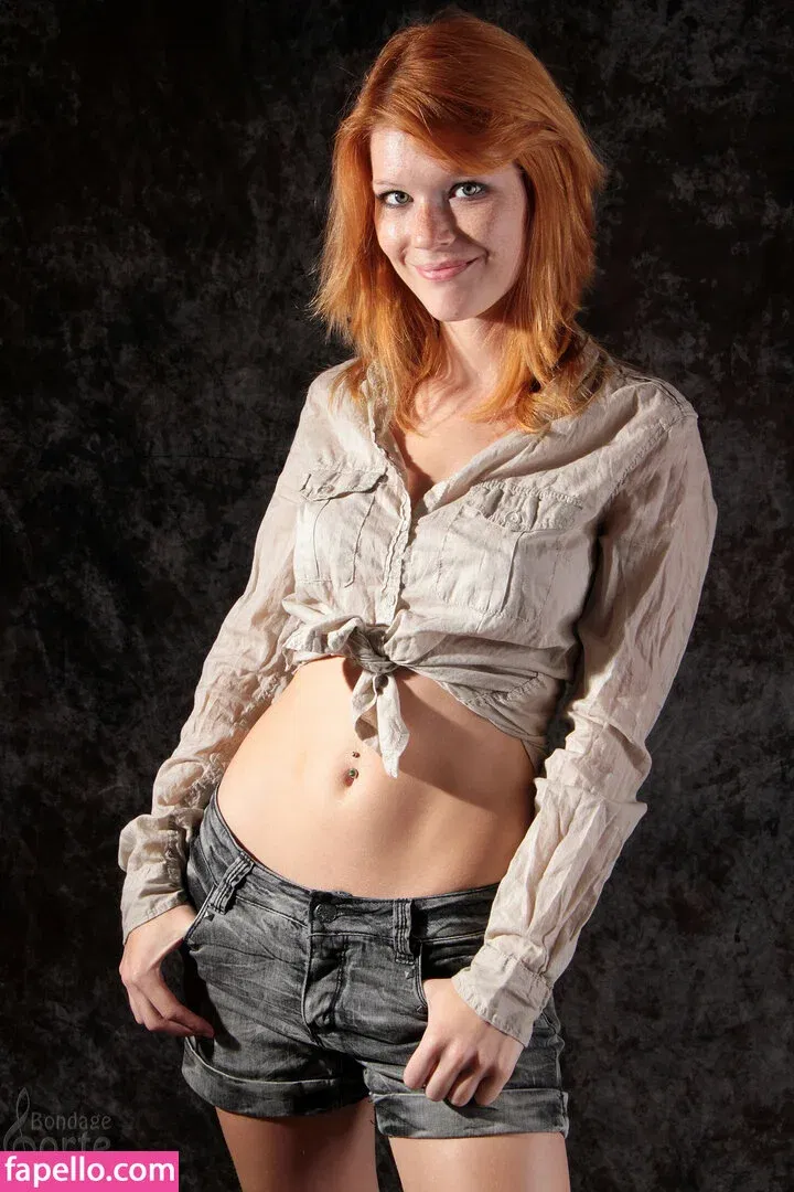 Mia Sollis Onlyfans Photo Gallery 