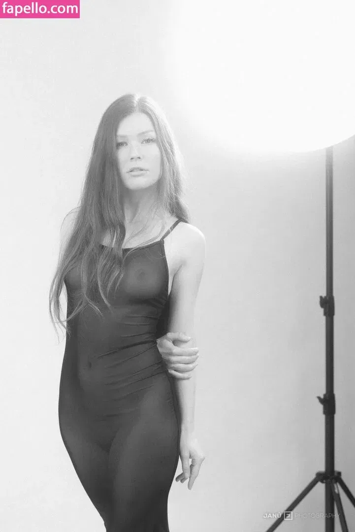 Mia Sollis Onlyfans Photo Gallery 