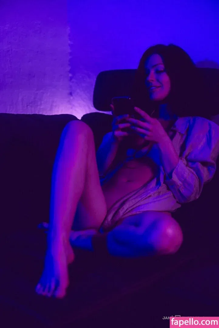 Mia Sollis Onlyfans Photo Gallery 