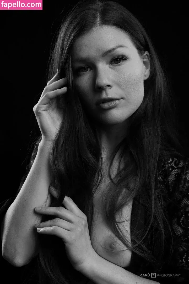 Mia Sollis Onlyfans Photo Gallery 