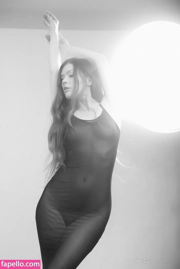 Mia Sollis Onlyfans Photo Gallery 