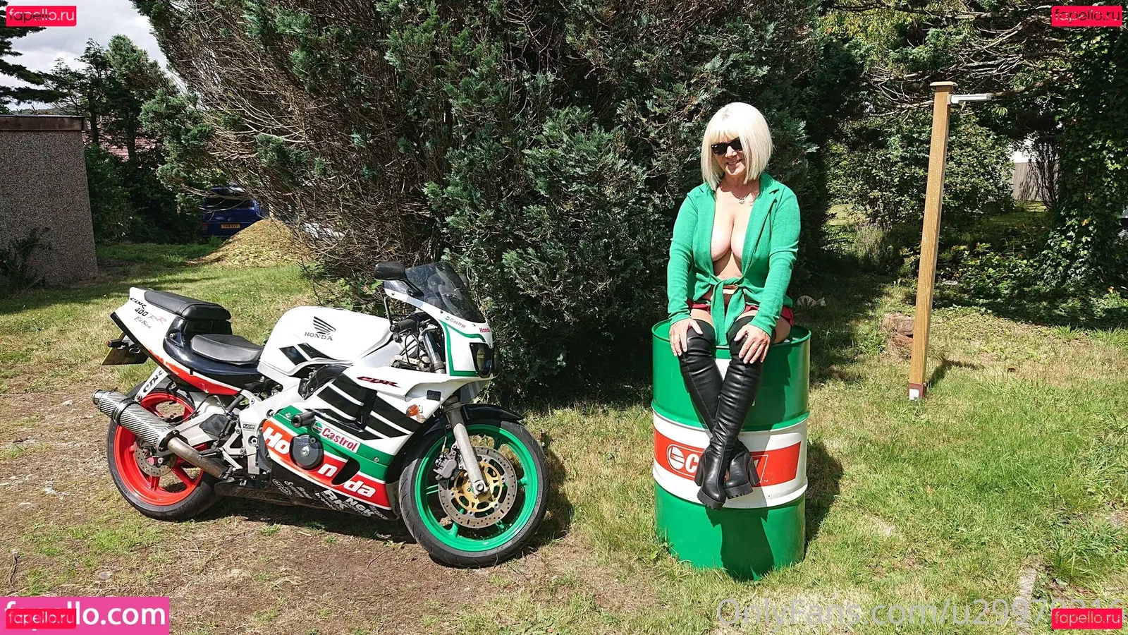 u29979316 Onlyfans Photo Gallery 