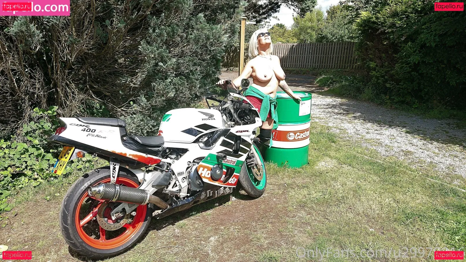 u29979316 Onlyfans Photo Gallery 