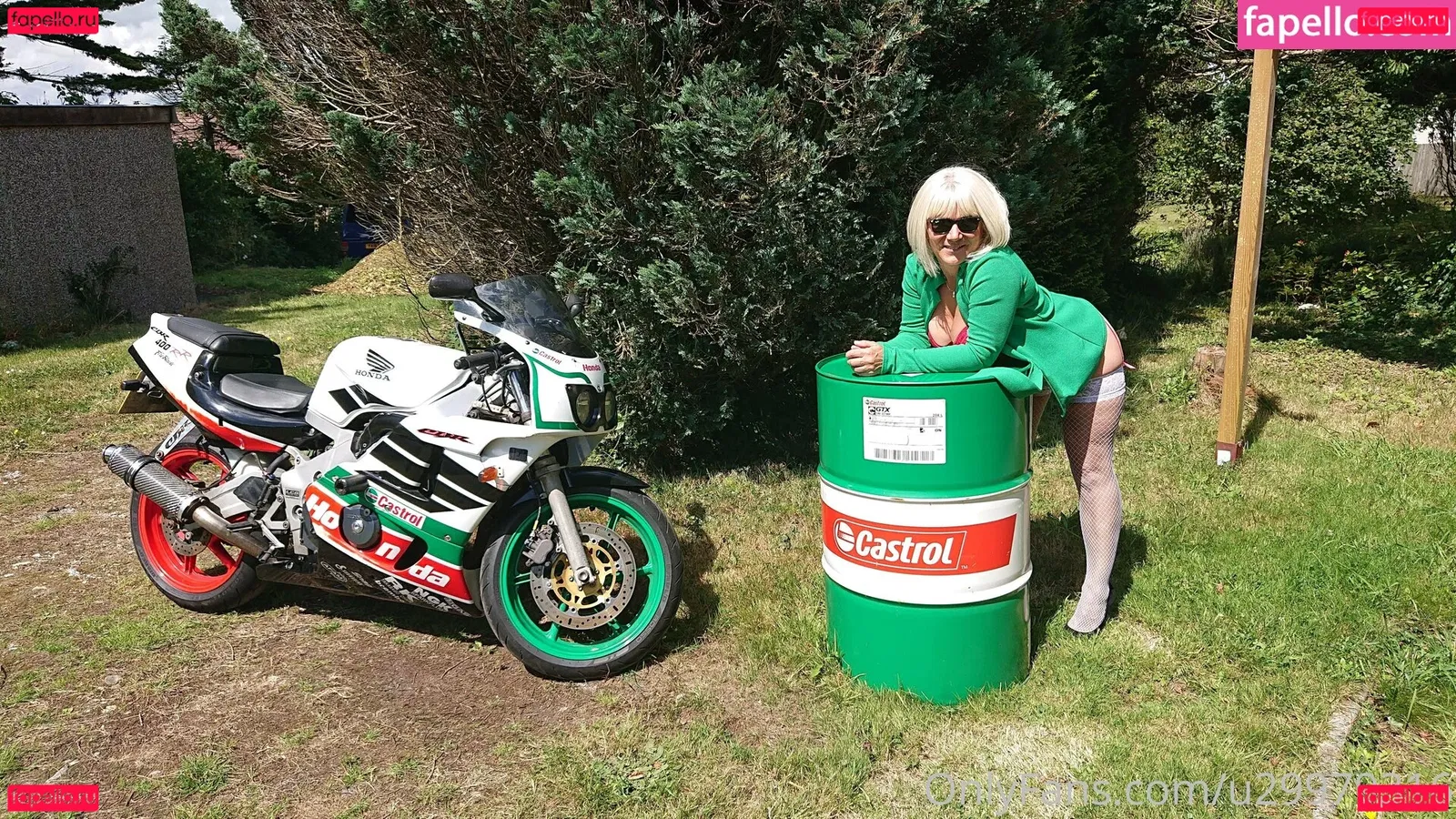 u29979316 Onlyfans Photo Gallery 